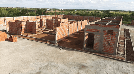 Obras no ponto de telhado.