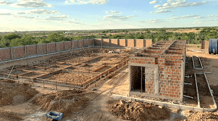 Obras no setor da fábrica.