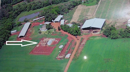  Agroindústria Falcão sendo construída na Granja Falcão em Santa Helena, Paraná.