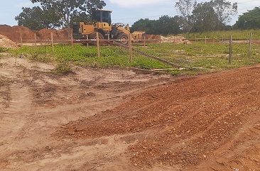 Projeto devidamente aprovado, chegou a hora de iniciar a construção. No dia 25 de outubro de 2019, foi iniciada a terraplenagem e compactação do terreno para a instalação da futura fábrica.