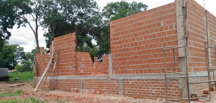 Projeto para pequena indústria de leite - Laticínio Sabor do Campo em Miranda - MS.